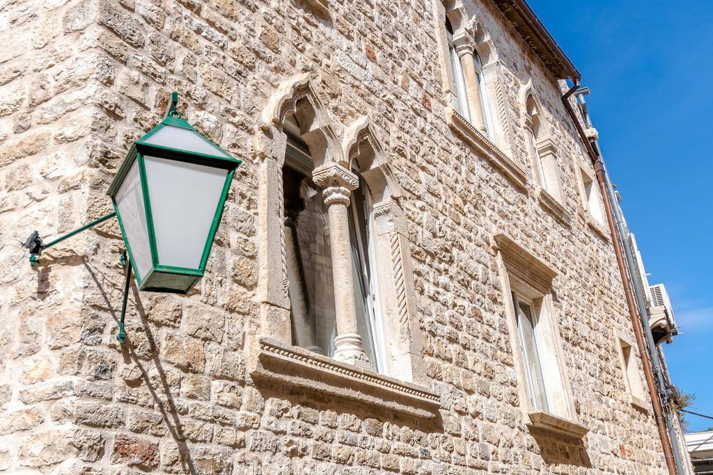 Heritage Suites Zanini Hvar Town Luaran gambar